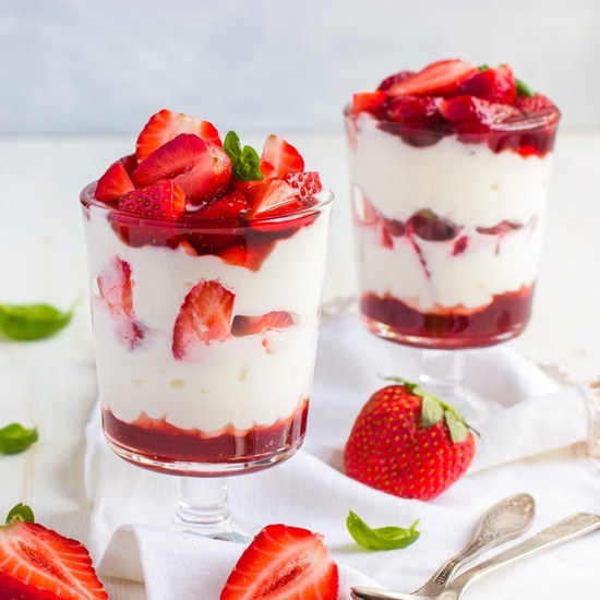 Strawberries & Cream - Fragrance Oil